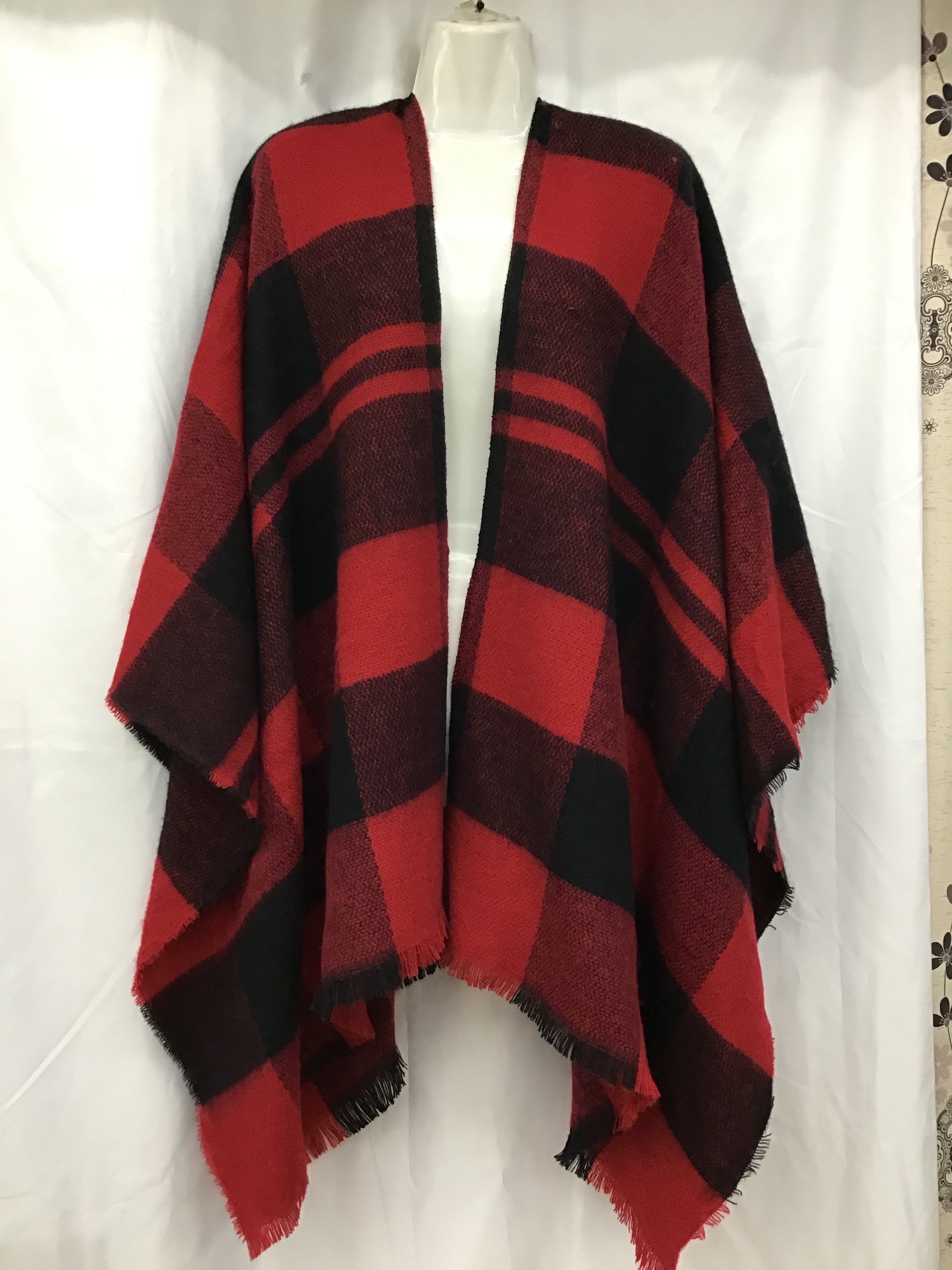 Manufacturers Direct Sales Autumn And Winter Europe And The United States Fashion Trend New Checkered Open Scarf Specification drawing