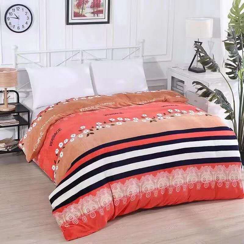 2021 New factory direct wholesale explosive cloud velvet blanket details Picture