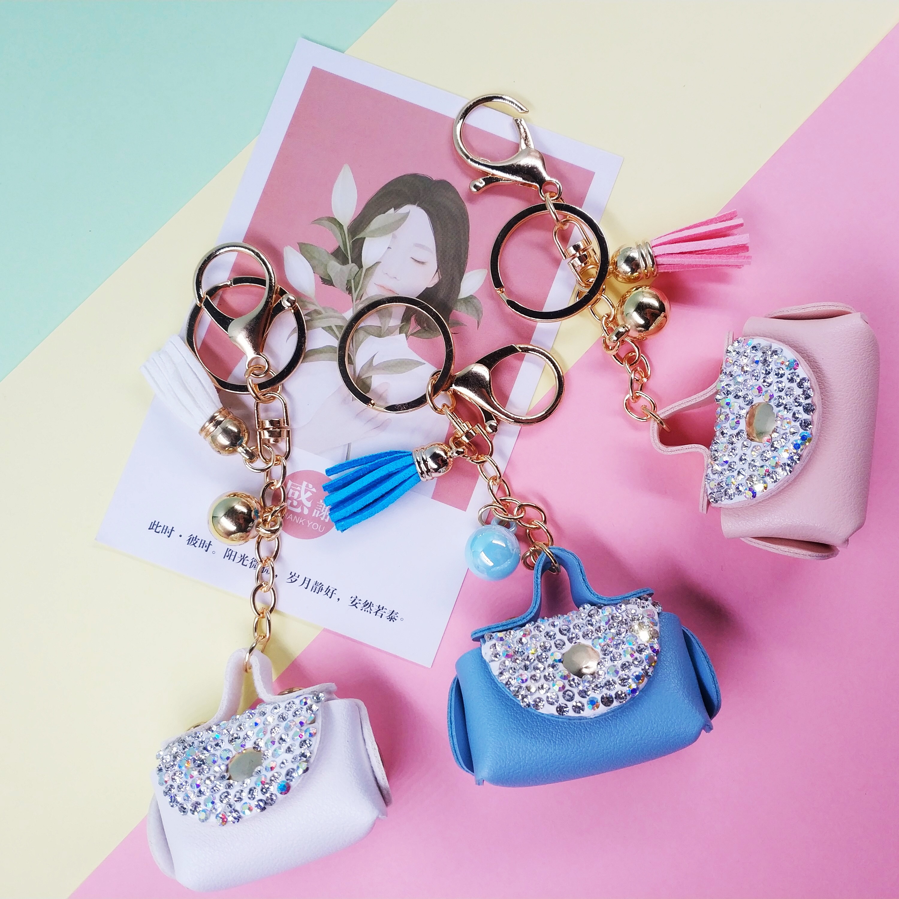 Dot Drill Small Coin Wallet Keychain Application Scenario