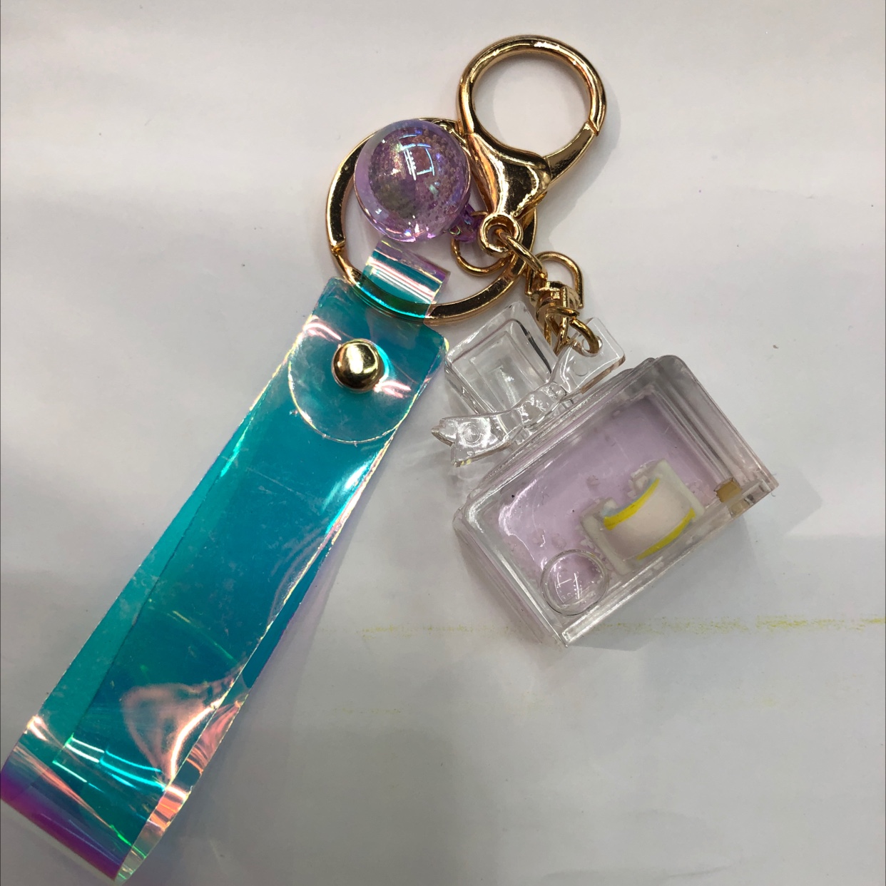 入油挂件香水白底实物图