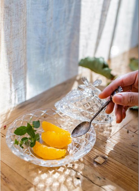 European-style crystal glass embossed sugar jar, covered sugar box, transparent storage jar, candy cup, light luxury decorative item detail image 1