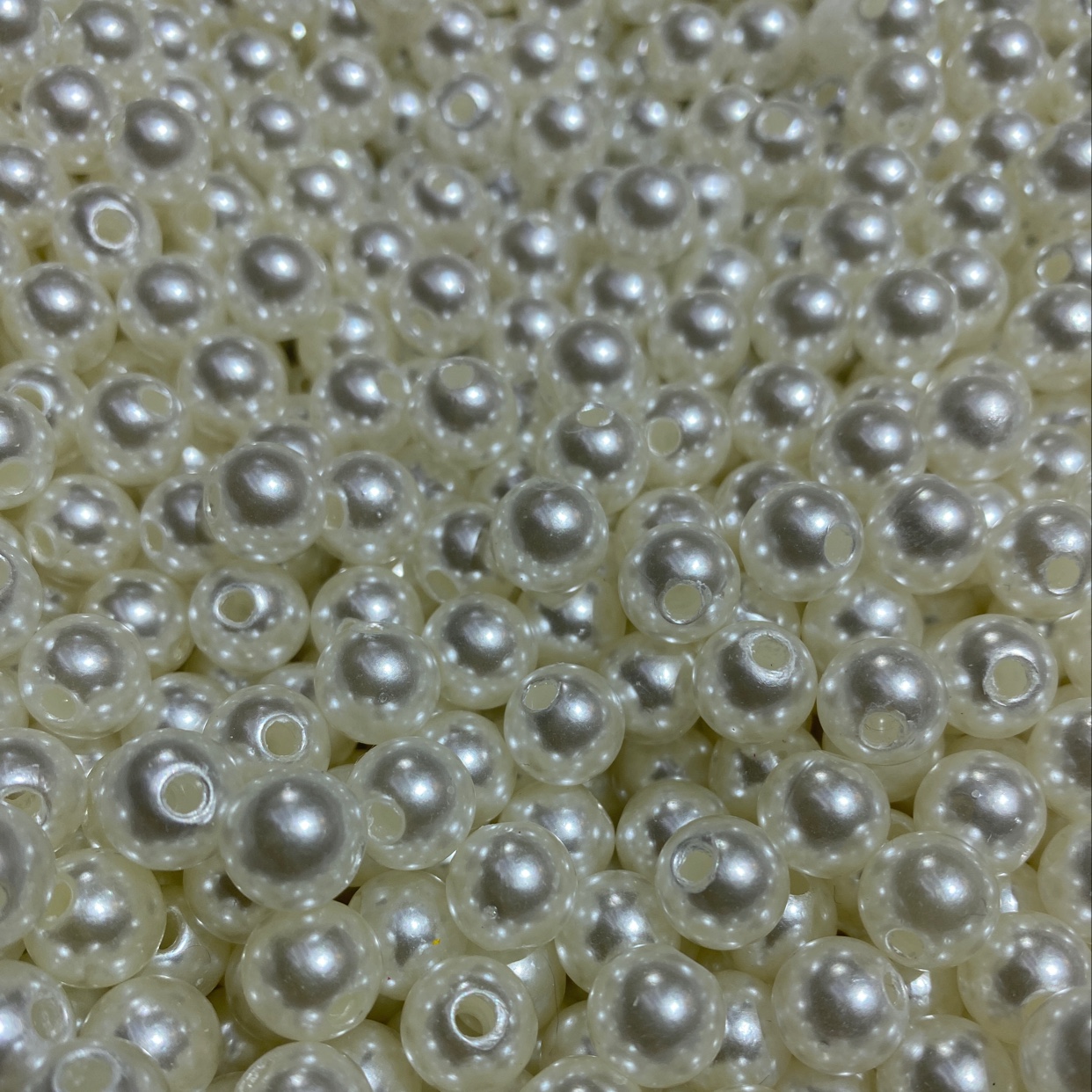 8-hole seamless pearl