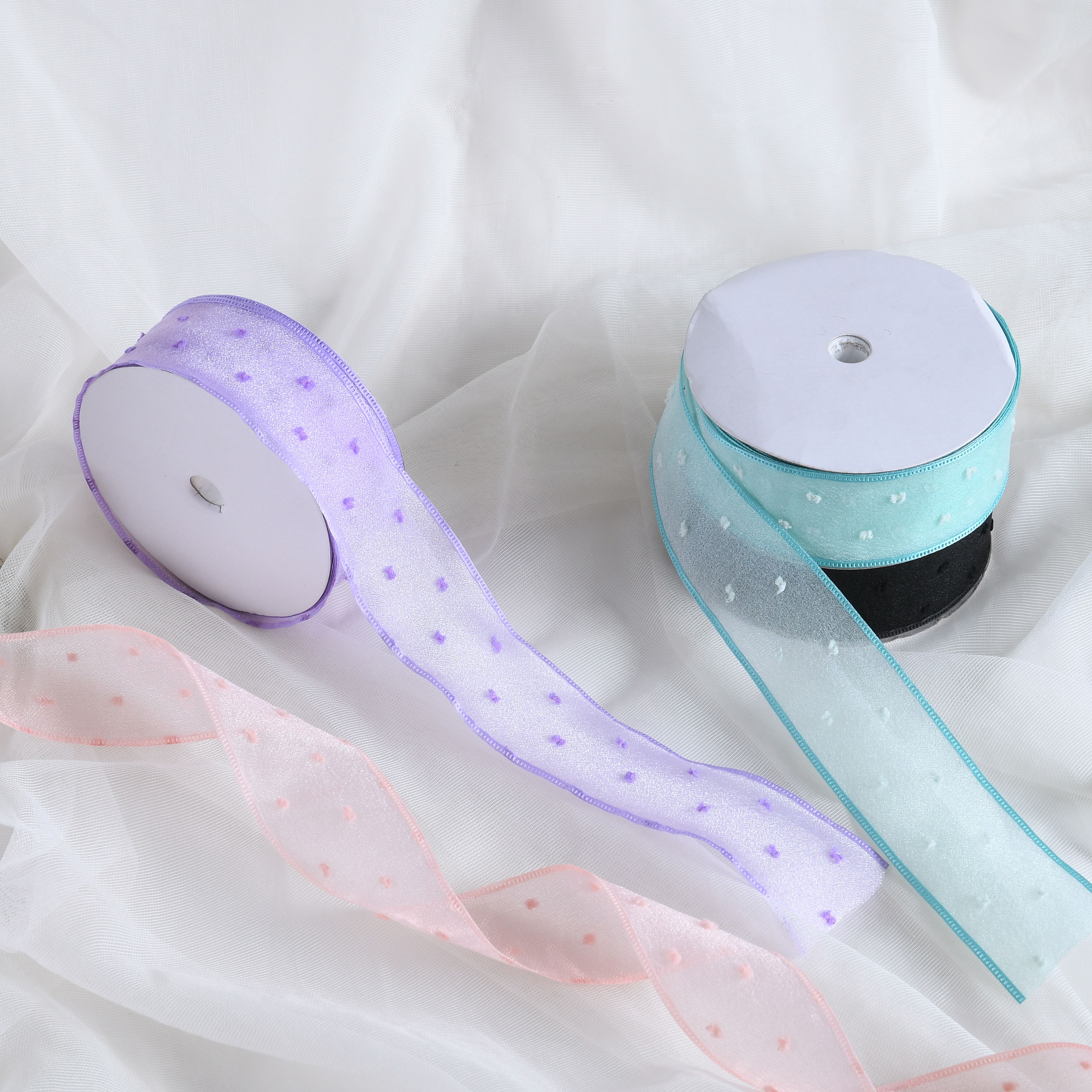 Factory direct sales and wholesale of headwear, gifts, handicrafts and decorations. 3.8cm texture, wool ball, yarn, small bow, ribbon, accessories, webbing details Picture