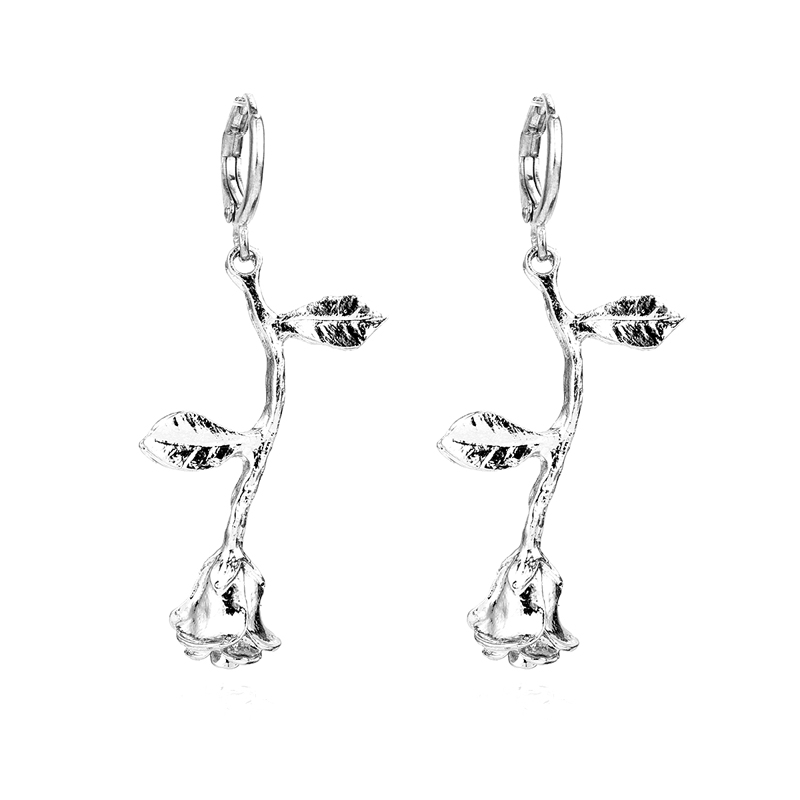 Shell star moon stud earrings, European and American ins style, stylish and unique, versatile short pendant, slimming face, cold style ear ring earrings undefined