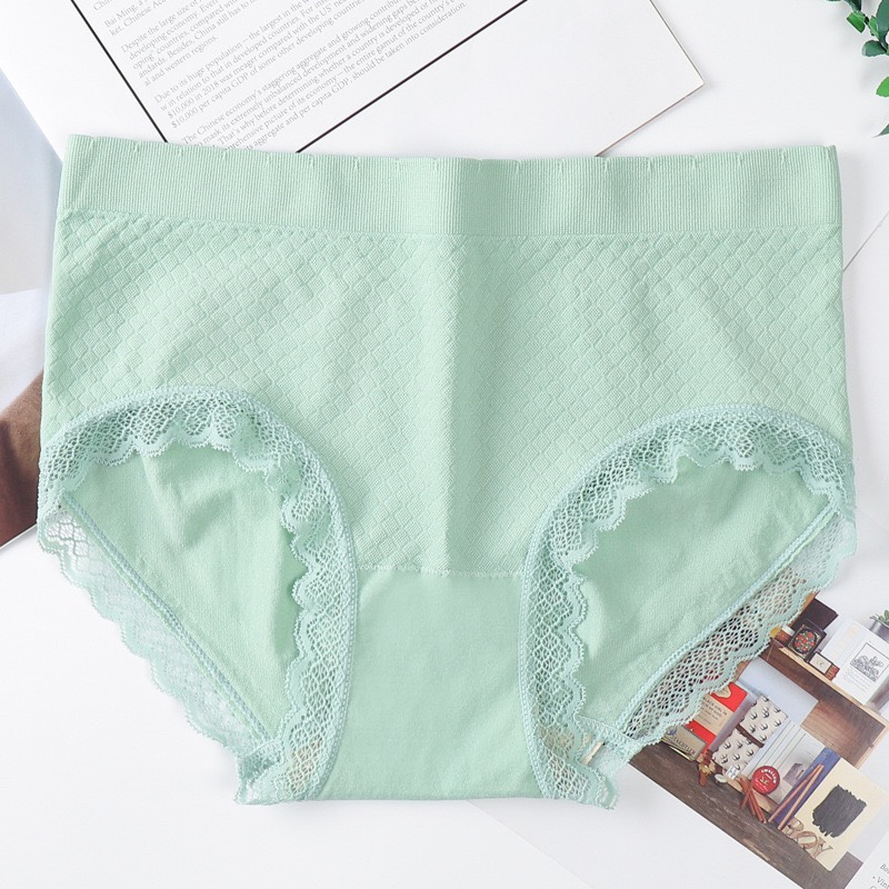 新款无缝方格蚕丝蛋白女士内裤高弹透气舒适裤裆中腰三角裤日系甜美花边裤白底实物图