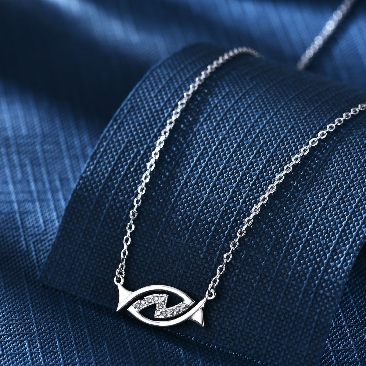 Anton Head Wolf S925 sterling silver niche design women's necklace, free shipping starting from one piece