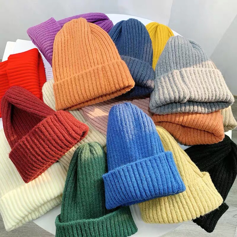 Knitting hat 2 thumbnail
