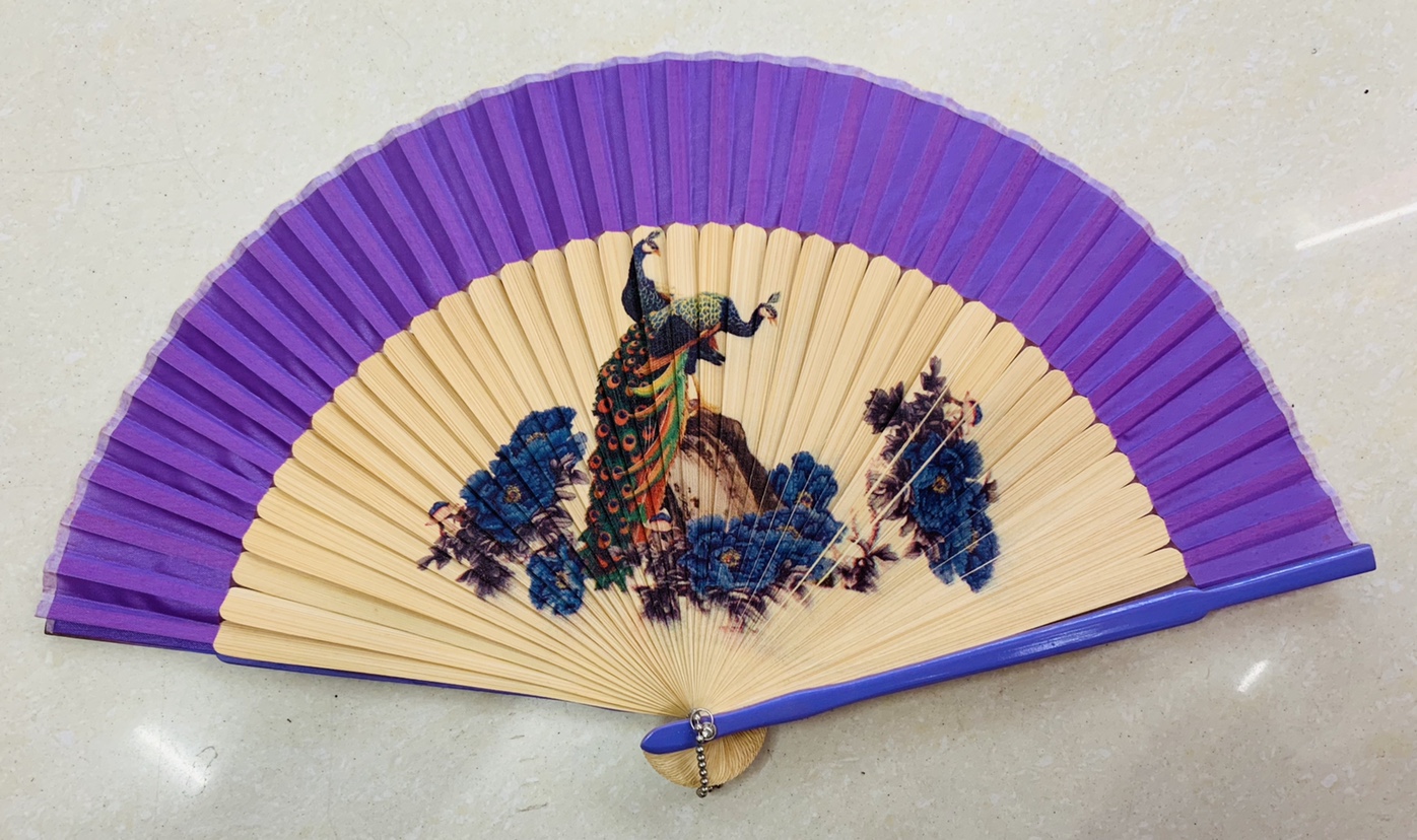 Oil Painting Fan Application Scenario