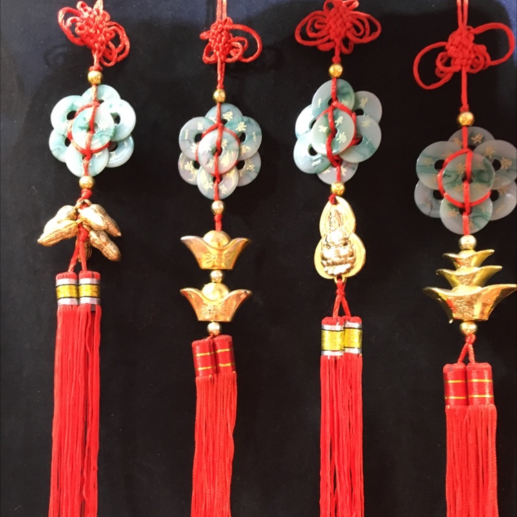 Chinese knot art 8 pieces of small jade plum hanging Guanyin. The Yuan Pagoda. Two ingot. Peanuts (5 cm wide)