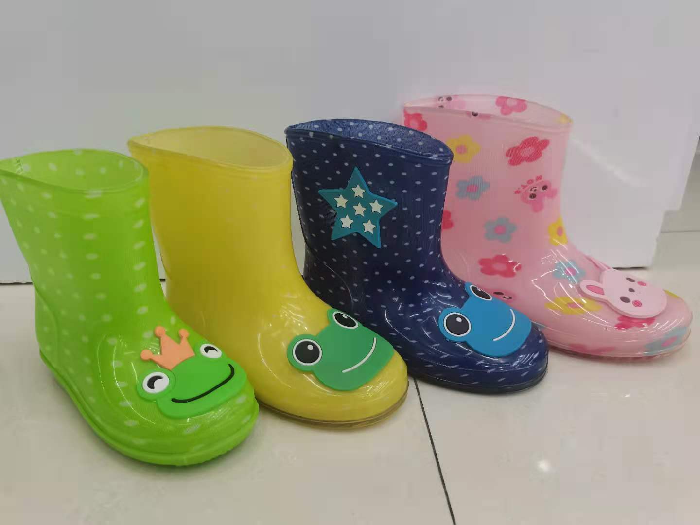春东厂家批发卡通儿童防滑耐磨雨鞋PVC儿童雨鞋