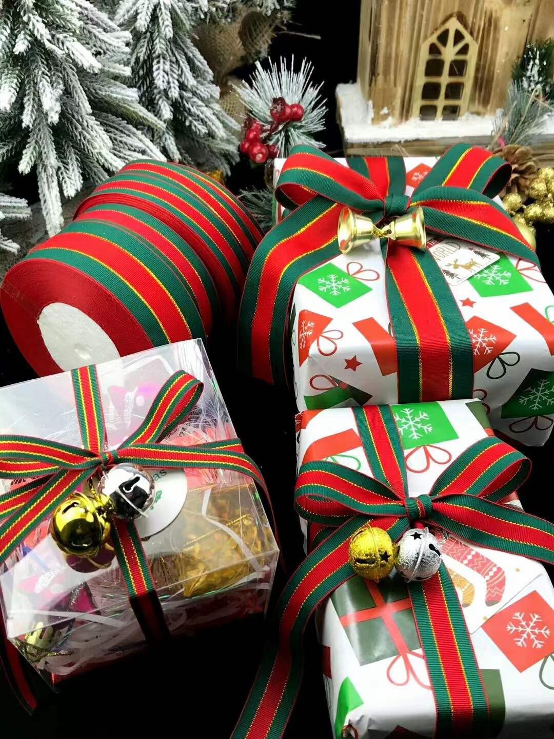 2020 explosive Christmas packaging series 2cm gift box packaging with ribbon ribbon details Picture