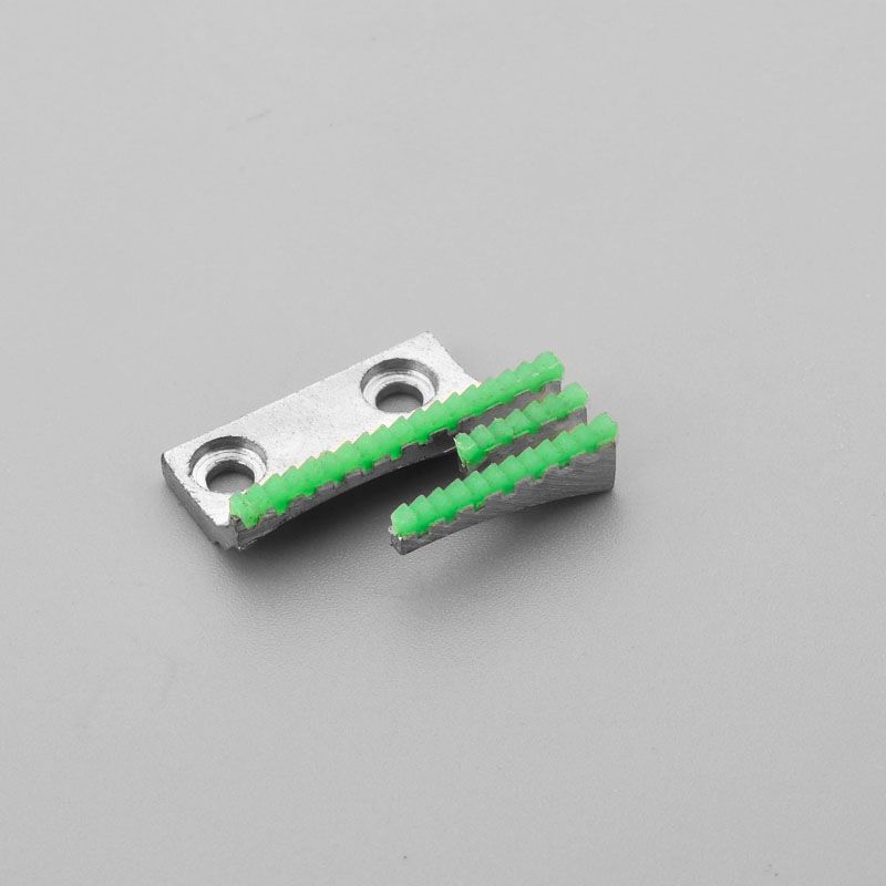 Type B dental rubber teeth, green and high-quality Oxford teeth, industrial sewing machine accessories, universal three-row serrated rubber teeth for computer flat sewing machines details Picture