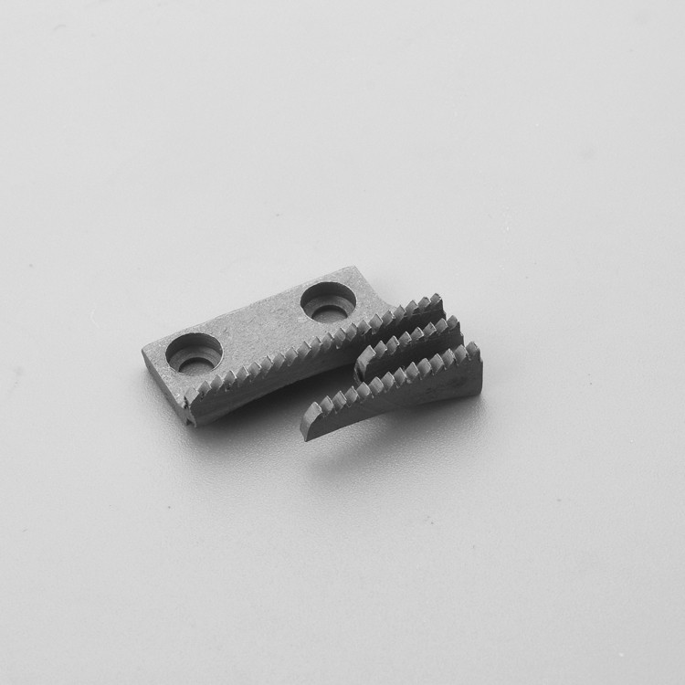 21T flat car teeth industrial sewing machine parts, high-quality computer flat car universal three-row needle plate, hardness, multiple models, metal wear-resistant detail image 2