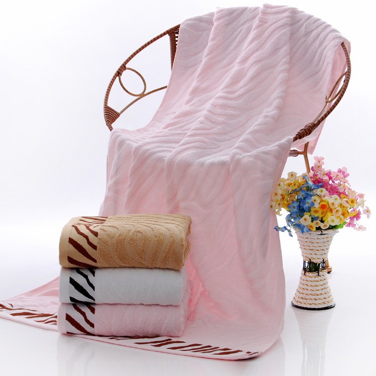 竹纤维浴巾 提花虎皮纹斑马纹豹纹浴巾 义乌日用品详情图1