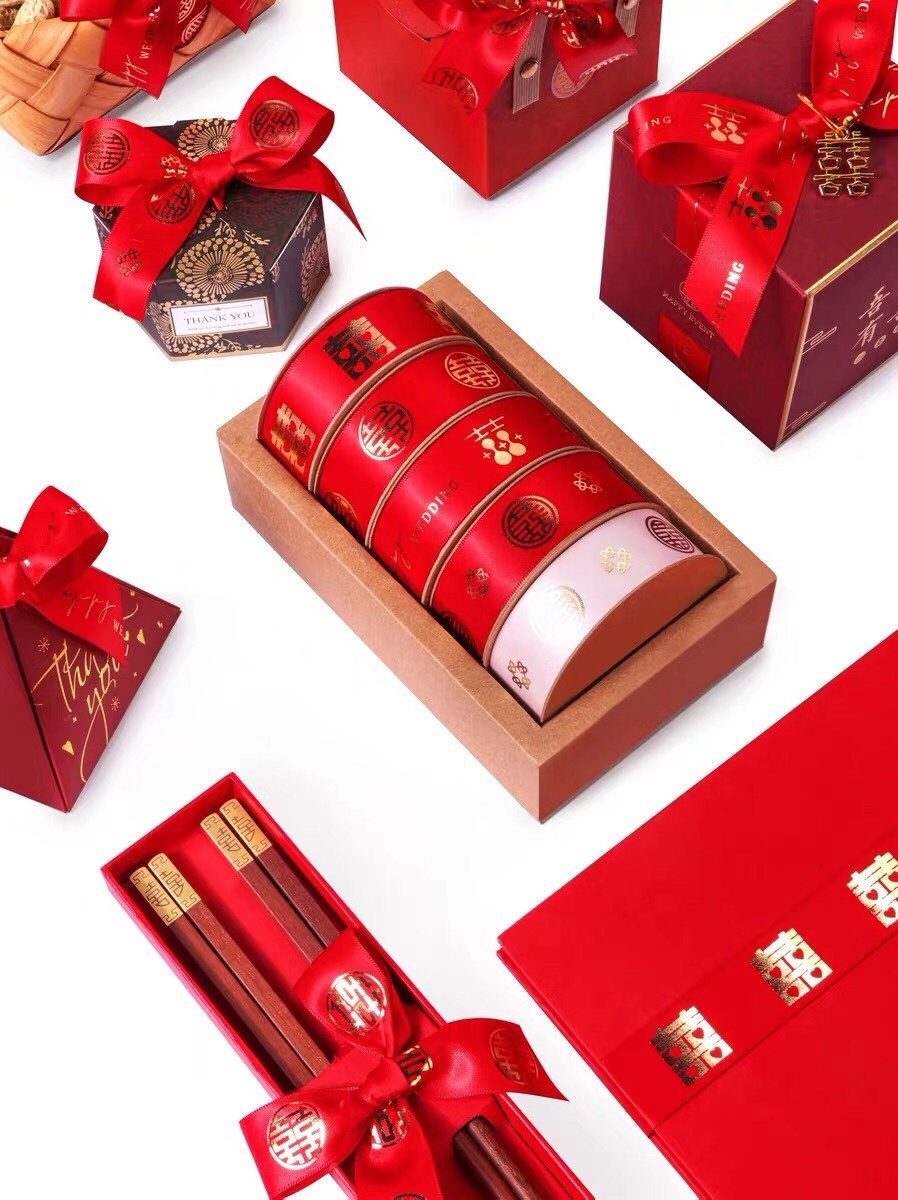 Hot Gold Festive Packaging details Picture