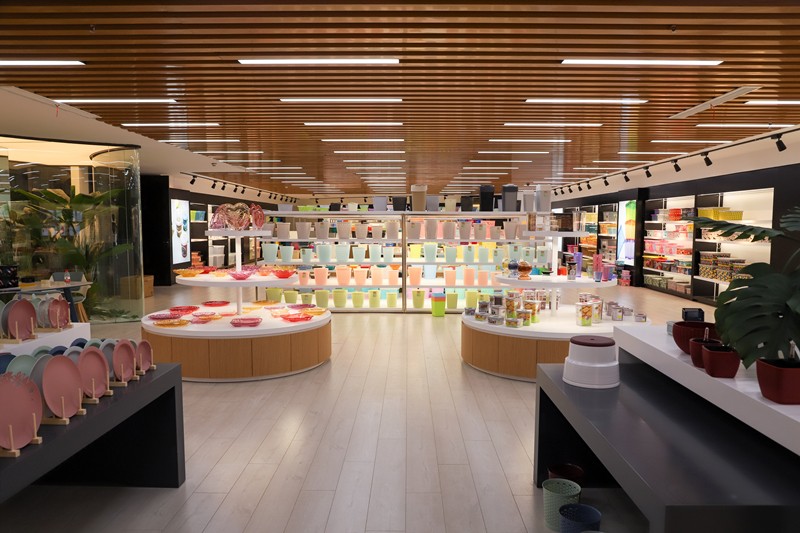 household items BPA Free 1.3L Airtight Square Food Grade Plastic Container for Storage undefined