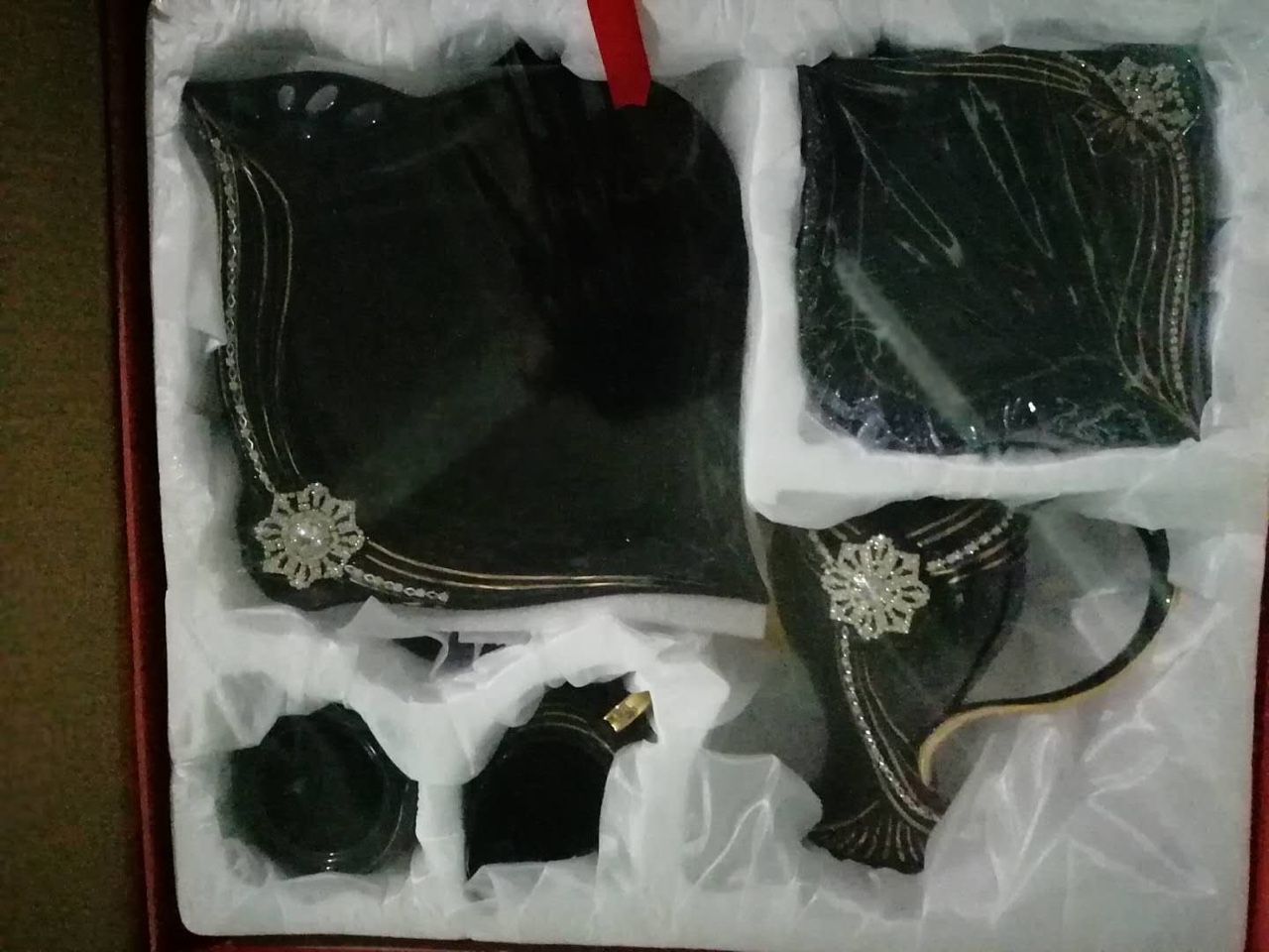 Tableware, plates and bowls