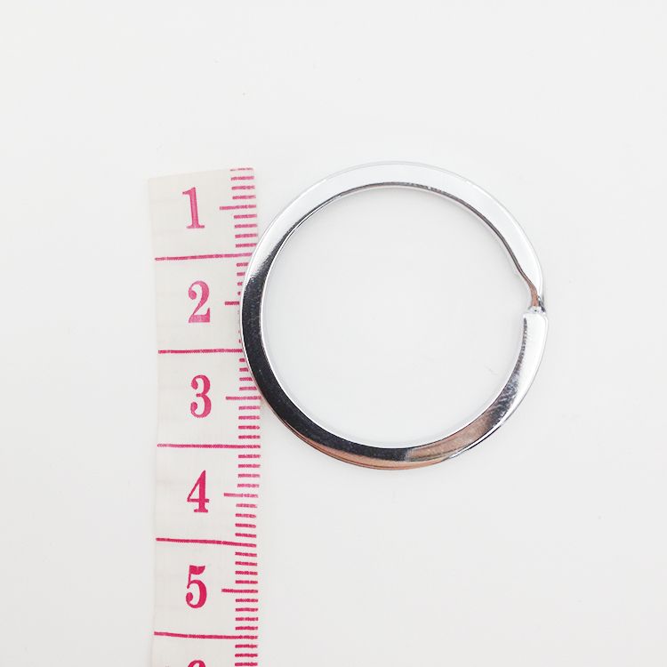 Long-term stock supply of various keychains, keyrings, keychains, 2-yuan store supply per bucket Application Scenario