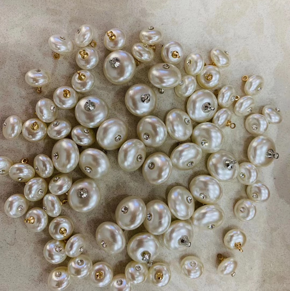 Click on the steamed buns and lamb's eye beads