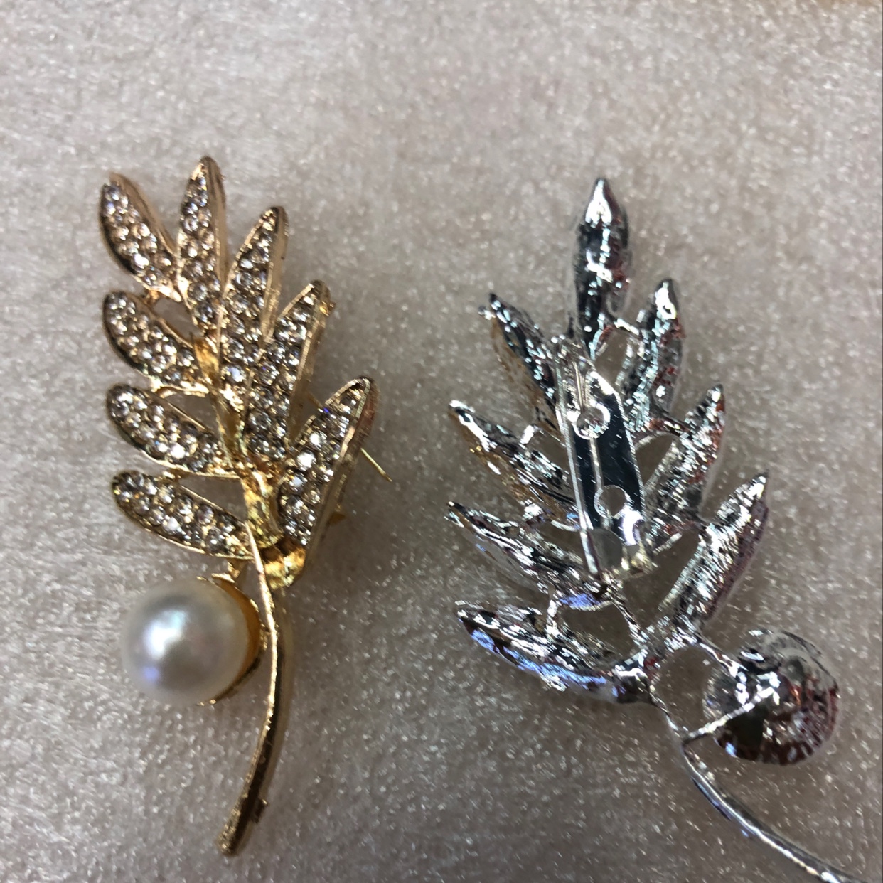 树叶多钻胸针产品图