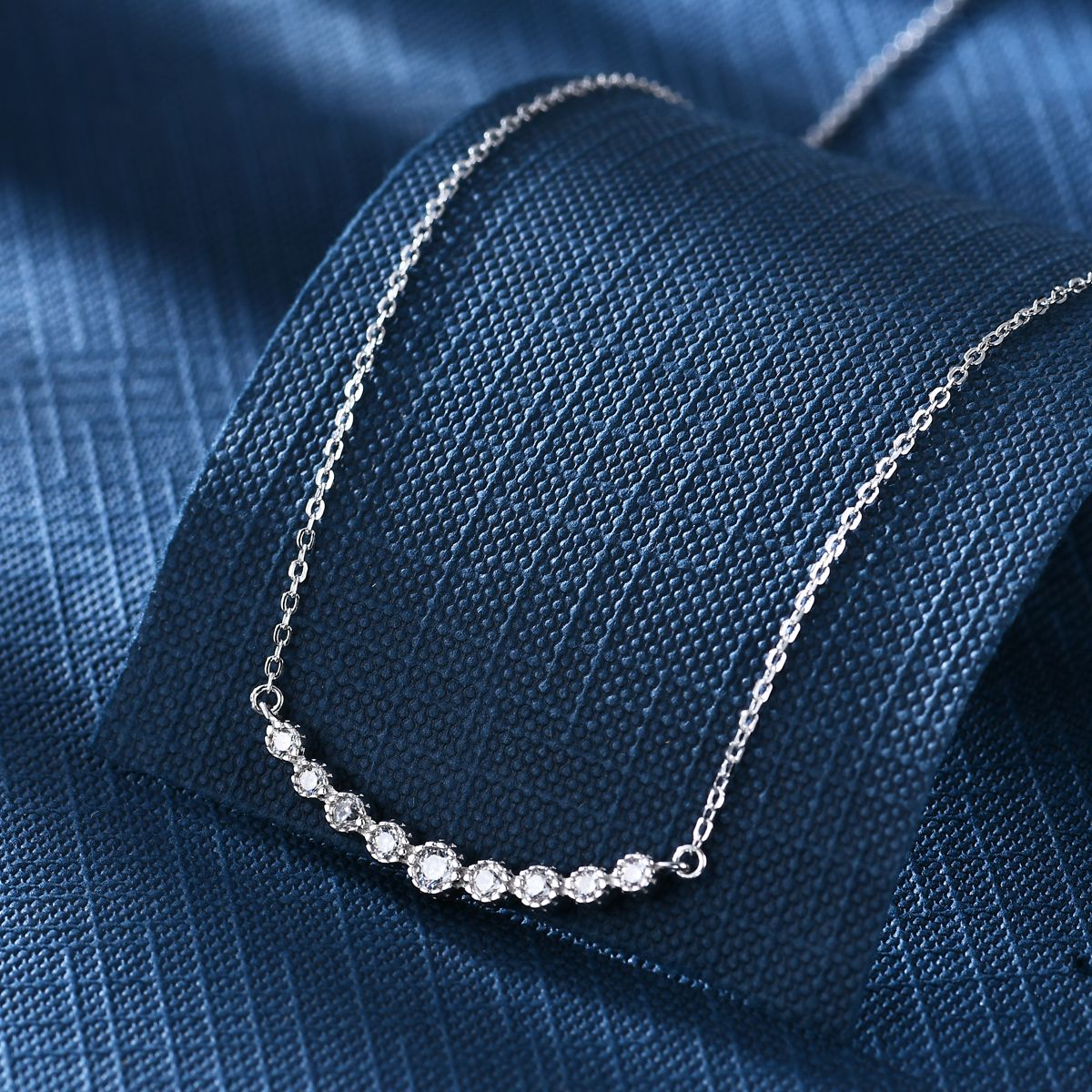 Anton Head Wolf S925 sterling silver simple and fashionable women's necklace, free shipping for orders starting from one piece