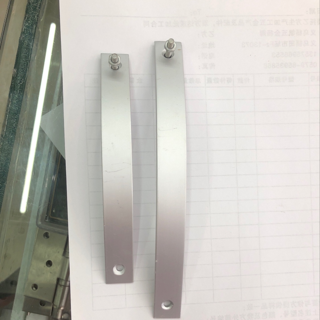 Open hole handle 110