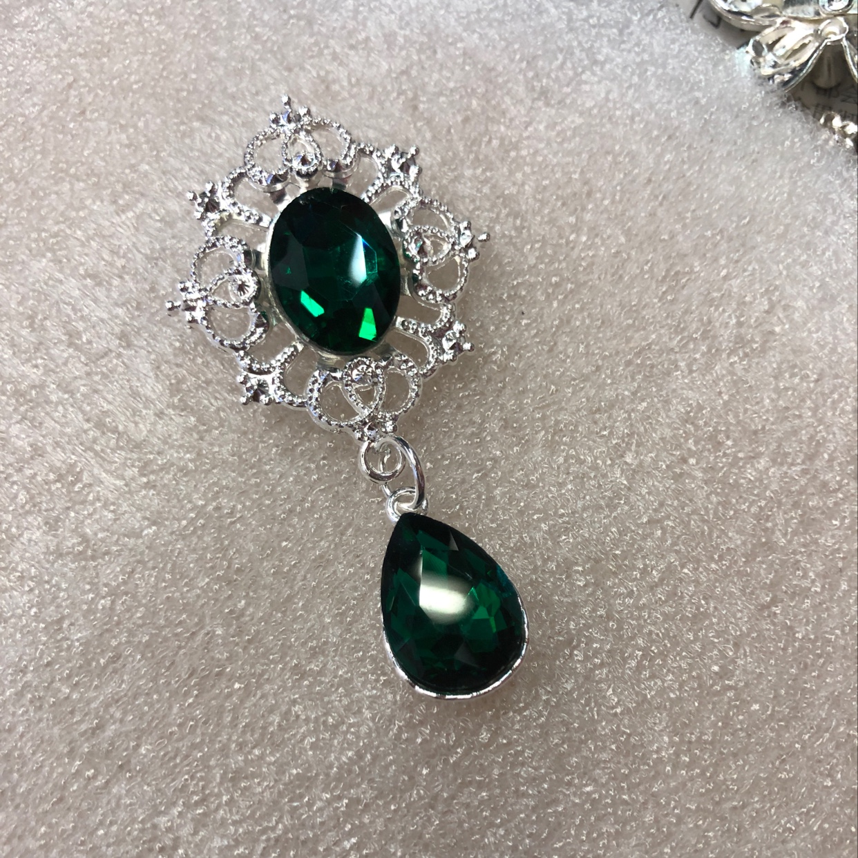 玻璃挂坠胸针详情图4