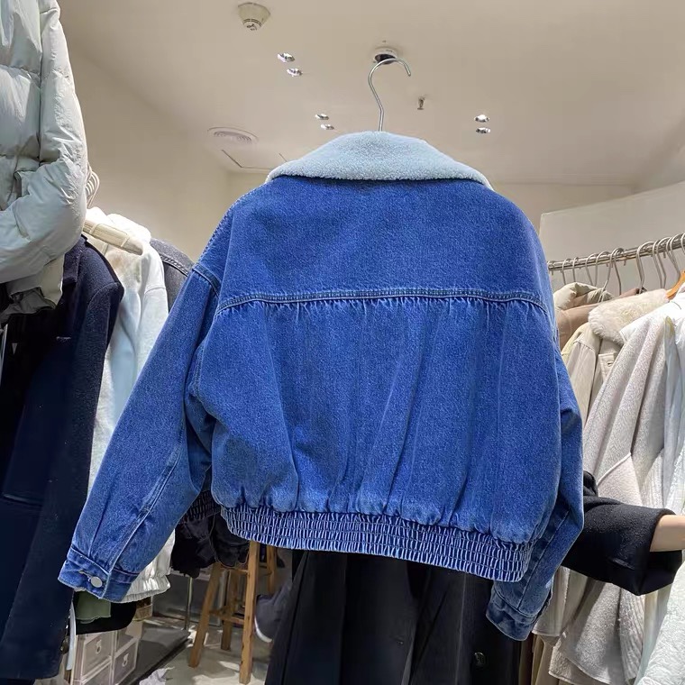 韩版牛仔服细节图