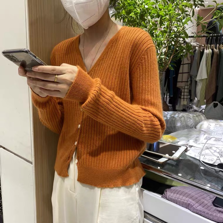 韩版针织开衫细节图