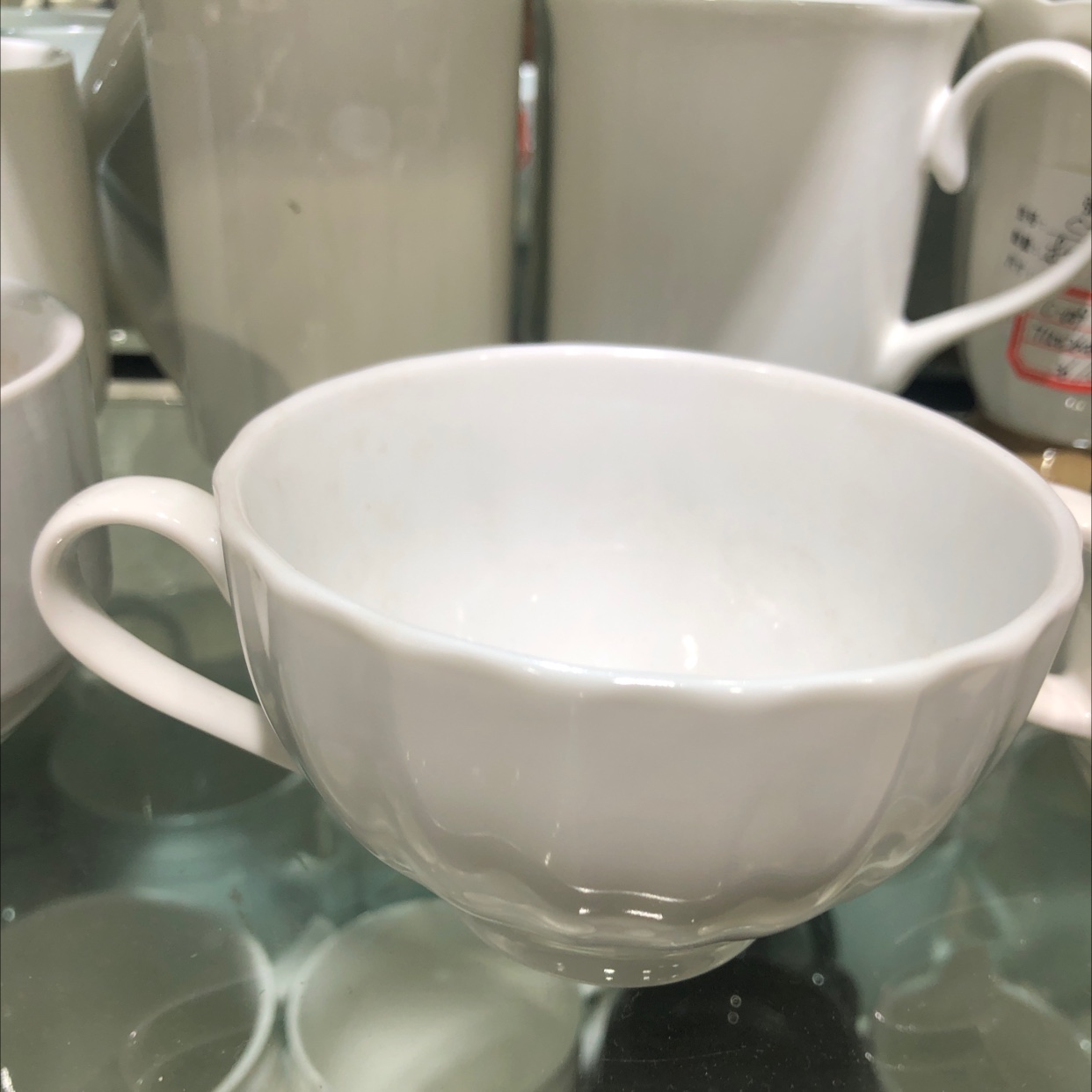 Taza de cerámica venta directa de fábrica venta al por mayor venta al por menor tienda física fuera de línea en stock