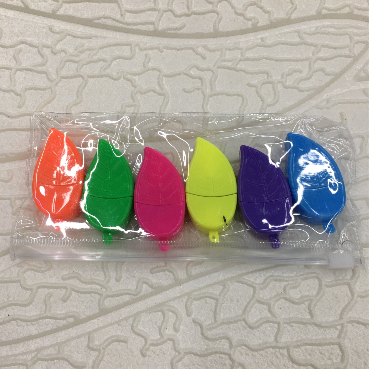 200 leaves 6 color highlighters per piece thumbnail