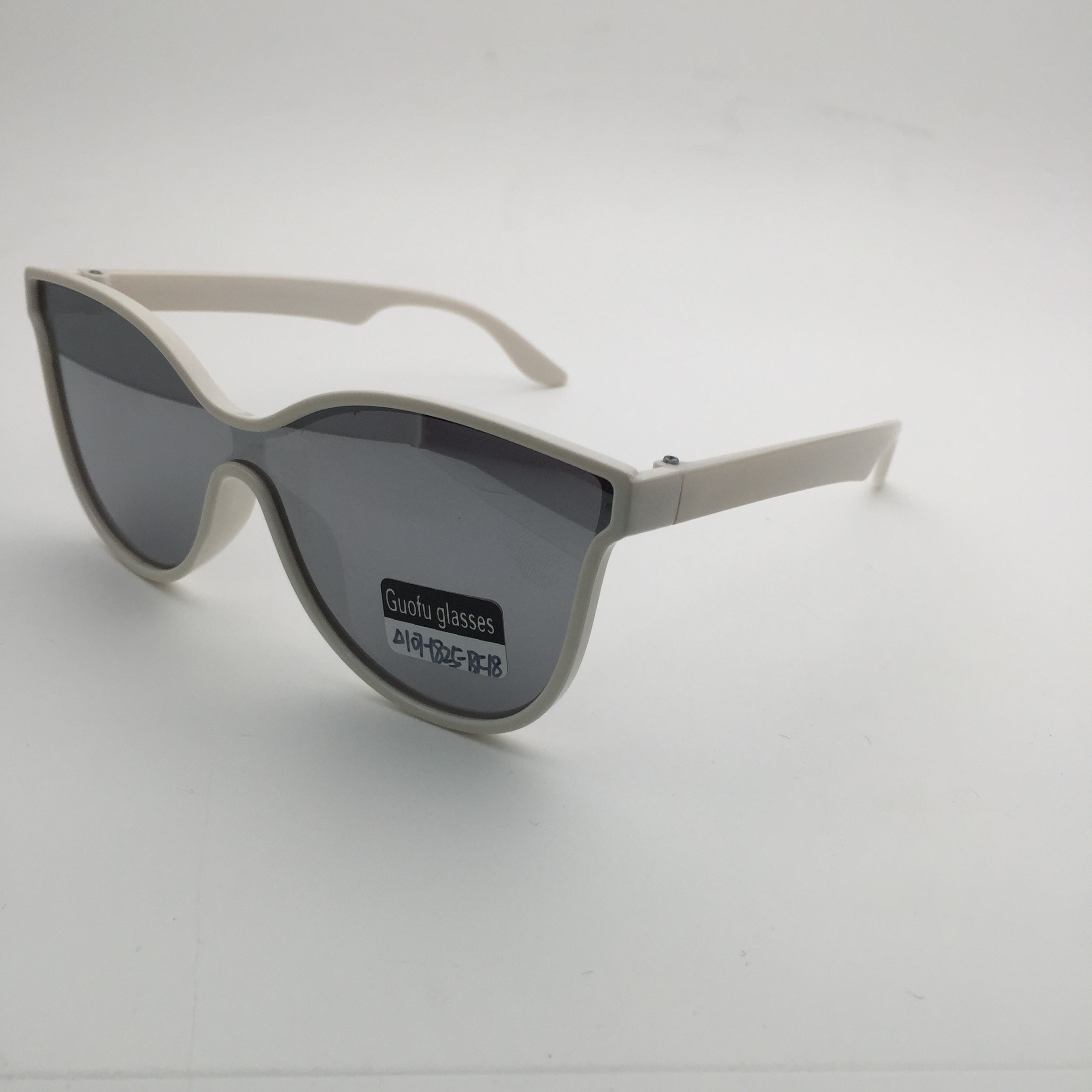 BF-18 children's sunglasses detail image 1