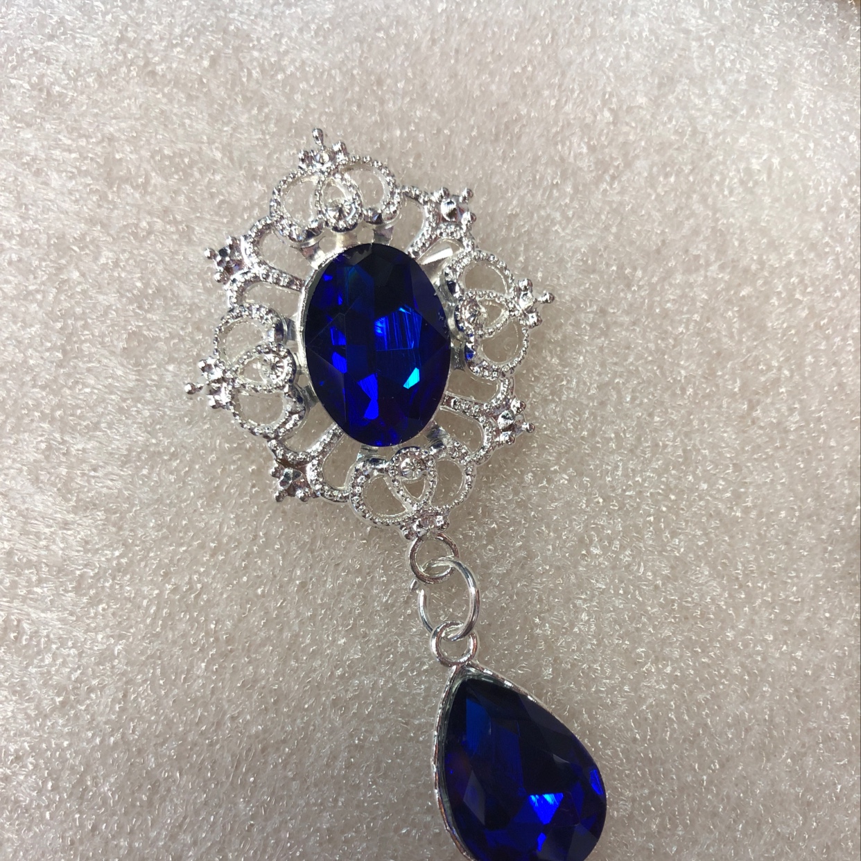 玻璃挂坠胸针产品图