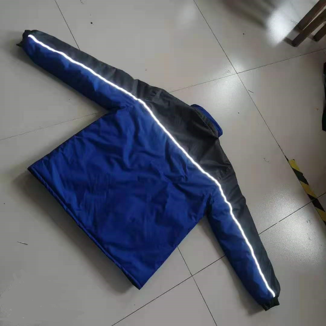 God Send Double Color Cotton-Padded Raincoat Item Picture