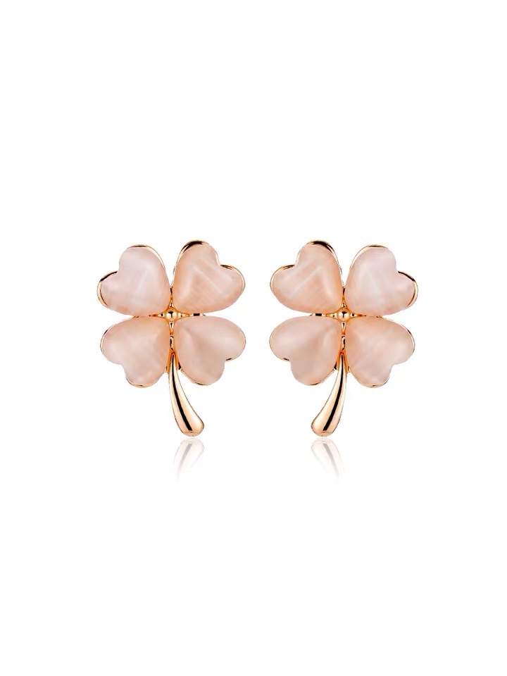 Pink four-leaf clover