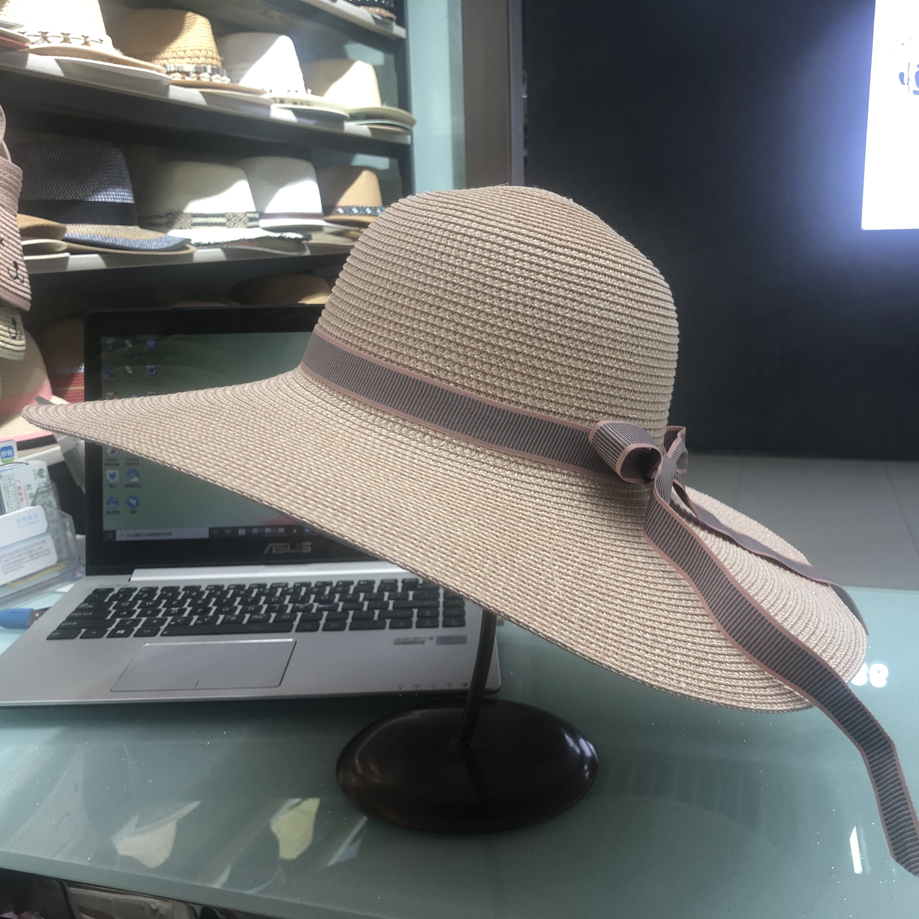 Straw Hat Women's Summer Korean Version Sun Protection Beach Big Eave Hat Item Picture