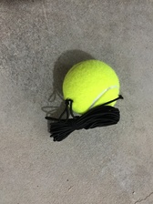厂家自营批发带绳训练比赛网球训练广场健身甩甩球 带线单人网球