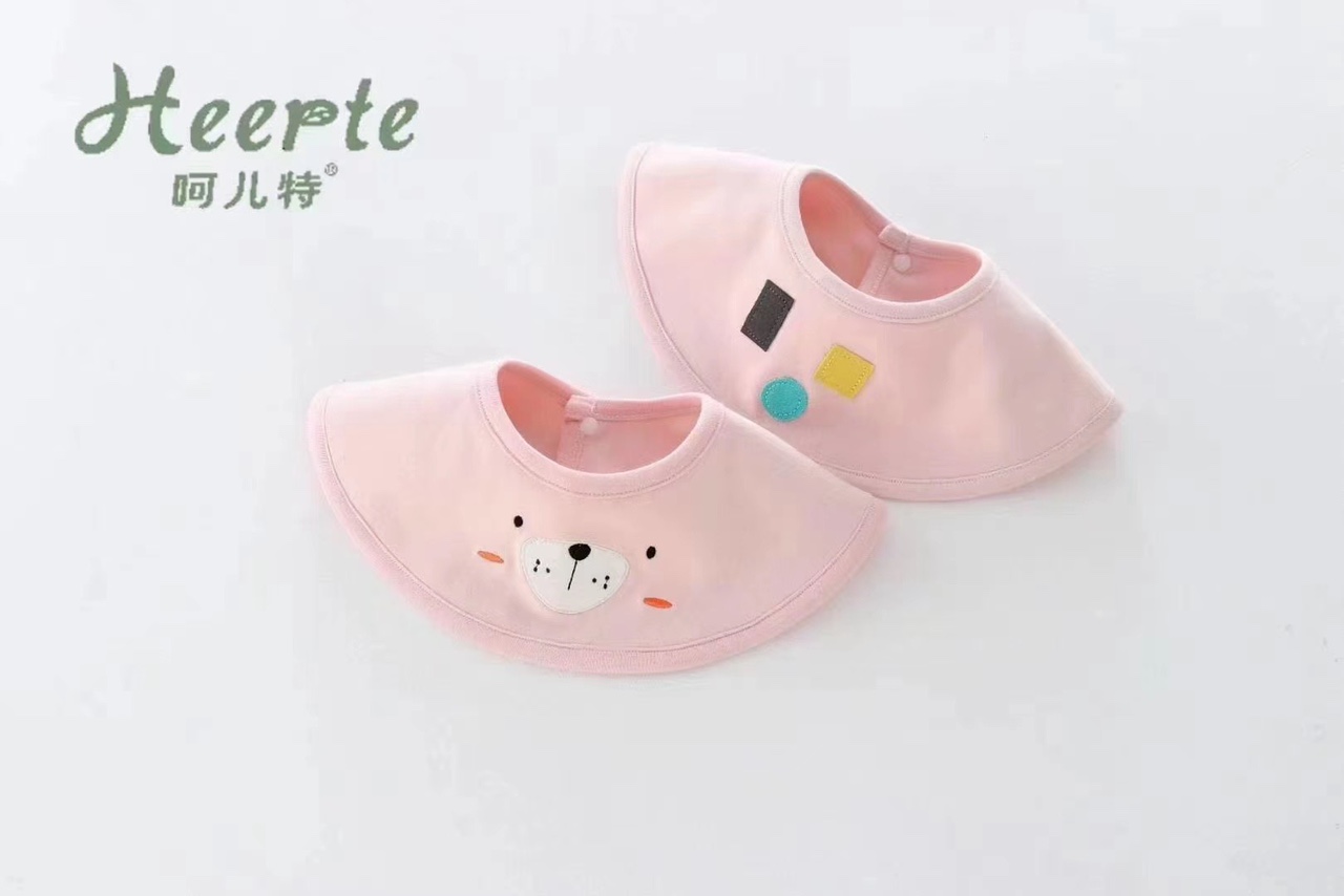 Double Cotton Wool Fairy Mouse Bib Can Be Cute Love Fairy Mouse
100% Combed Cotton Fabric, Exquisite Double Edging Process
Cute Animals & Geometric Embroidery Decoration