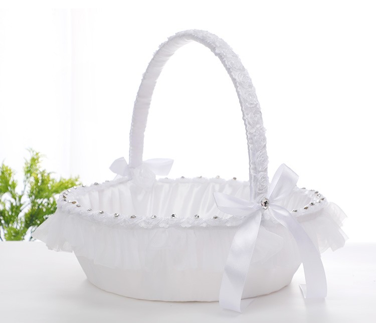 Wholesale of new Western-style small flower baskets, various creative small hand-held flower-scattering flower baskets, flower boy flower baskets, and wedding supplies detail image 4
