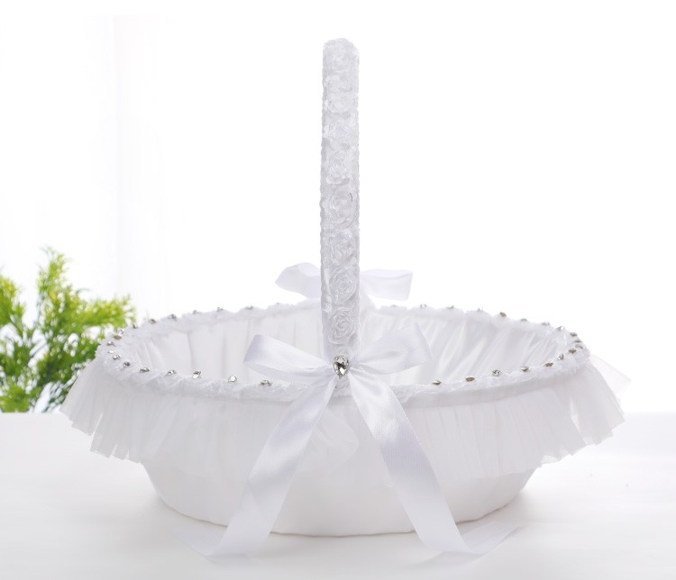 Wholesale of new Western-style small flower baskets, various creative small hand-held flower-scattering flower baskets, flower boy flower baskets, and wedding supplies detail image 6