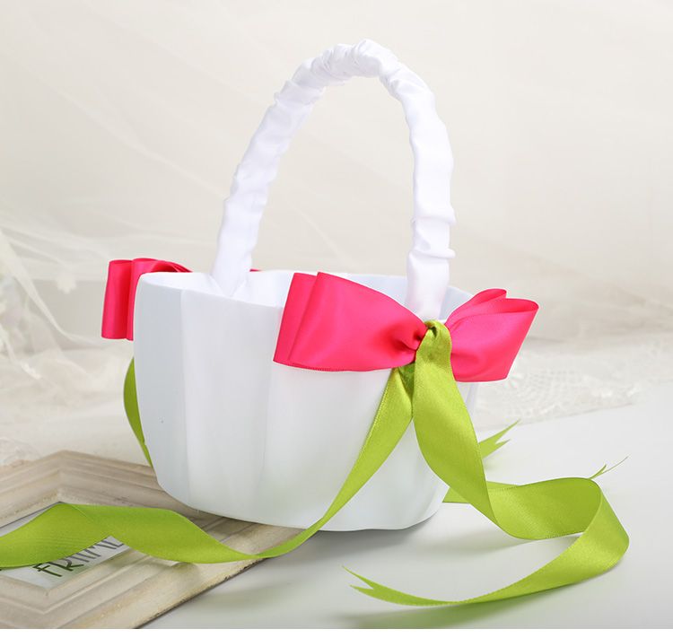 New European and American small flower baskets for wedding, flower girls scattering flowers, white hand-held small flower baskets, wedding supplies wholesale Specification image