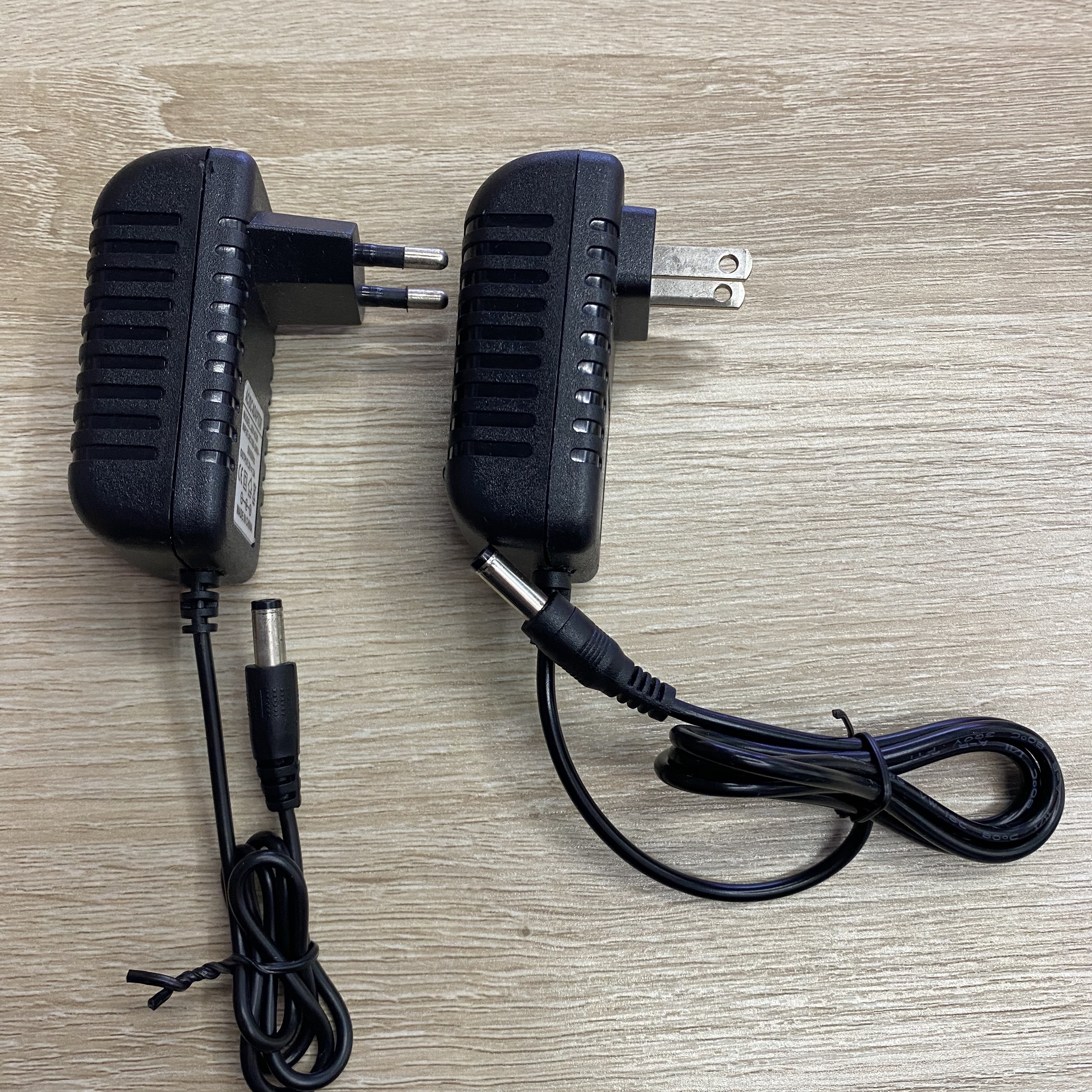 欧规美规3V2a 3v1a 9v1a适配器变压器插头单DC5.5可定制双头DC产品图