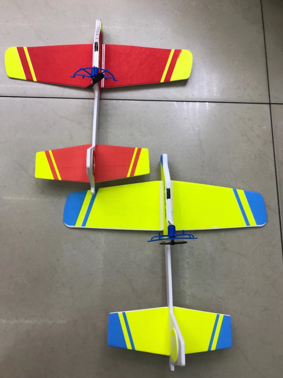 Charging aircraft electronic toys from Yuanhuang Electronics