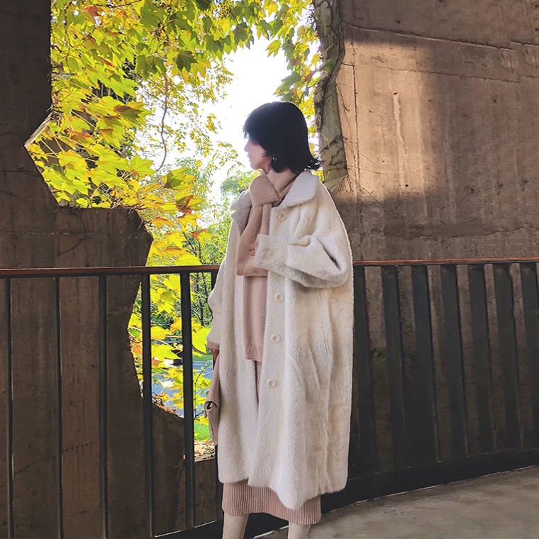仿貂绒毛呢外套女赫本流行加厚小个子呢子大衣 白