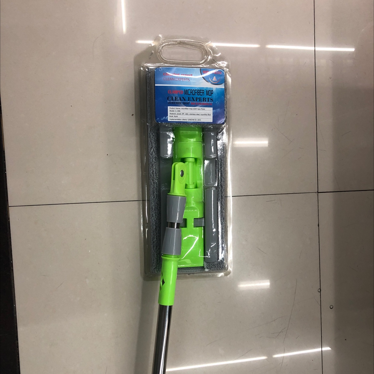 Coral Velvet Mop To Clean The Windows