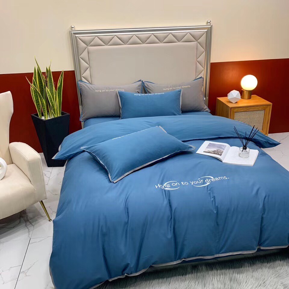 80 doble cara nublado boutique bordado conjunto de cuatro piezas ropa de cama textiles para el hogar edredón Application Scenario