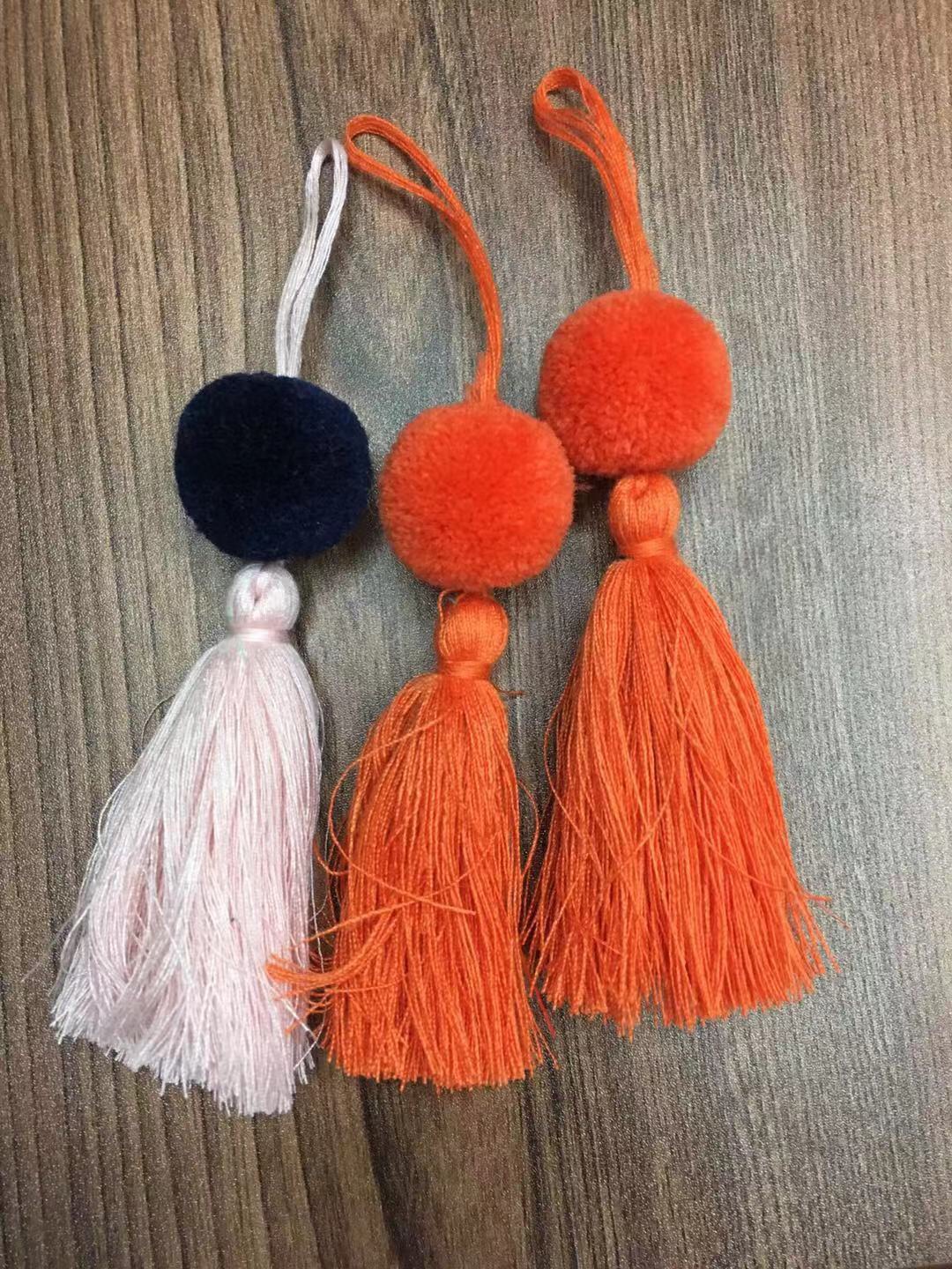 Fringed hairball detail image 1