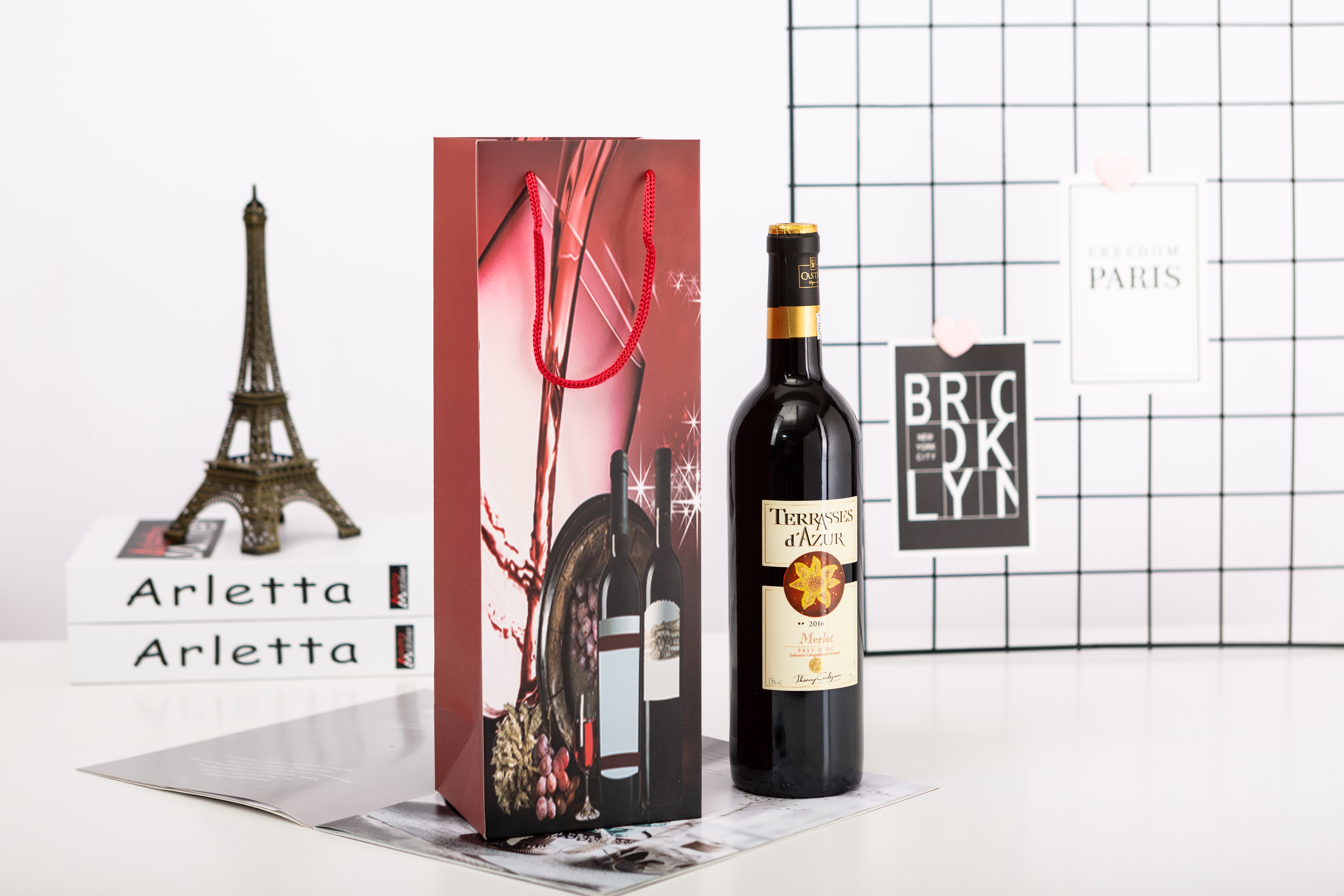 酒袋红酒包装产品图