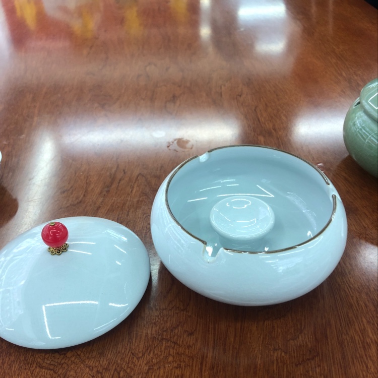 烟灰缸摆件古色古香产品图