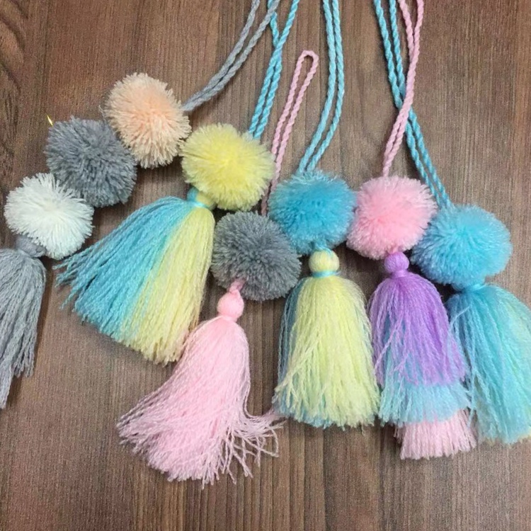 Fringed hairball detail image 5